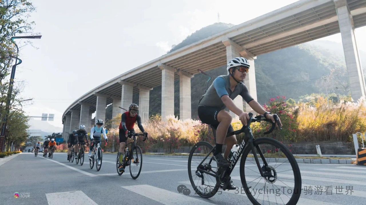 騰沖旅游路線：在騰沖最美季節，赴一場騎行之約！賞銀杏、泡溫泉、享美食